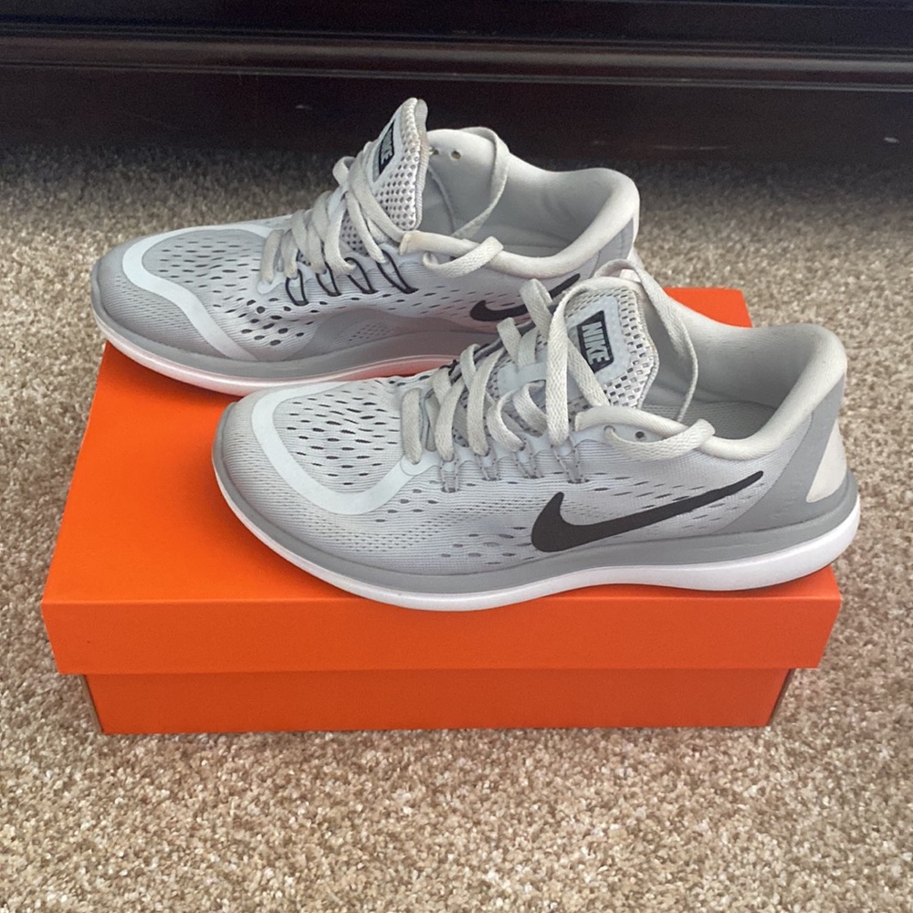 Nike Womens Flex Running Shoes
